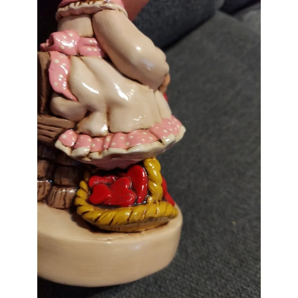 Be My Valentine Ceramic Figurine Girl Sitting Chair‎ Hearts Scissors Valentine